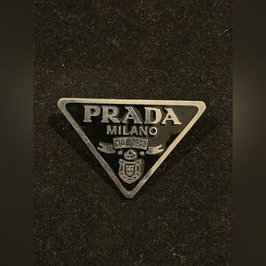 Fashion Jewelry Stamped Black and Silver Logo Brooch